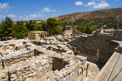Preview: Knossos palace ruins at Minoan archaeological site in Crete