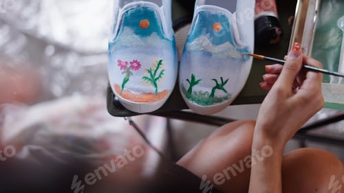 Preview: Hand painting canvas shoes, expressing creativity and personalizing footwear design