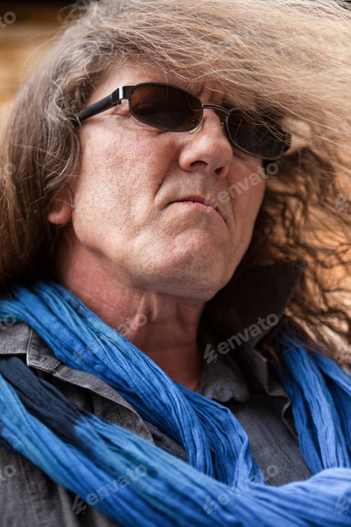 Preview: Portrait of a long hair old man