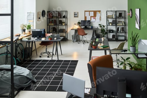 Preview: Creative Office Workspace Arranging Flexible Team Collaboration