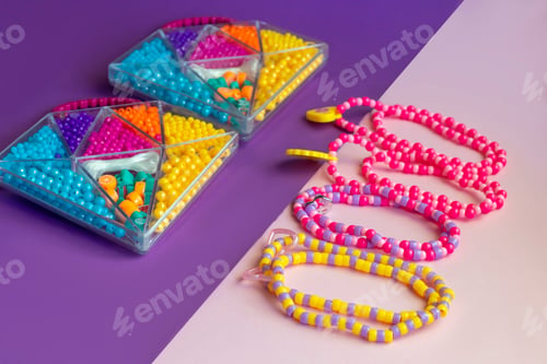 Preview: Sets of multi-colored beads and seed beads for children's arts and crafts