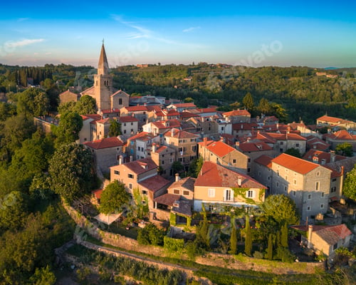 Preview: Groznjan, Croatia Hilltop Village