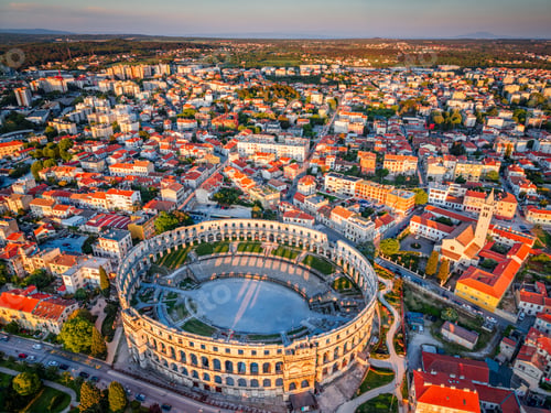Preview: Pula, Croatia Historic Old Town Cityscape