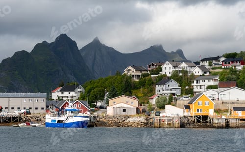 Preview: Reine fishing village in lofoten islands, norway.