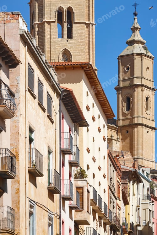 Preview: Alcaniz historic medieval church and old town. Aragon. Spain