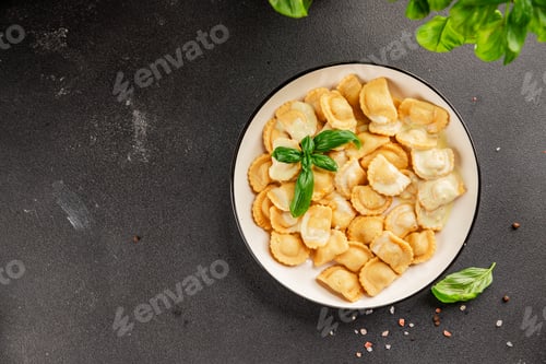 Preview: Ravioli meat filling dumpling vareniki food preparation tasty snack fresh and delicious gourmet food