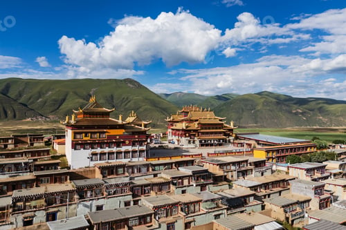 Preview: Dajin Temple and Monks Residences on a hillside in Kagongxiang, Sichuan Province, Kham Tibet,