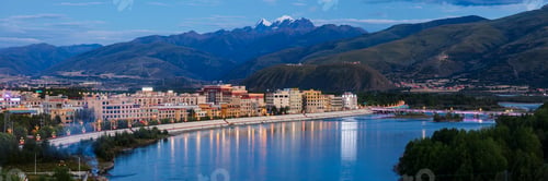 Preview: View of the Garze River and Kawaluori Mountain (5,992m) at Dusk
Garze, Sichuan Province, Kham Tibet,