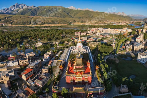 Preview: View of a Zhu De Commander in Chief & WushiGeda Living Buddha Memorial at Sunrise
Garze, Sichuan Pro
