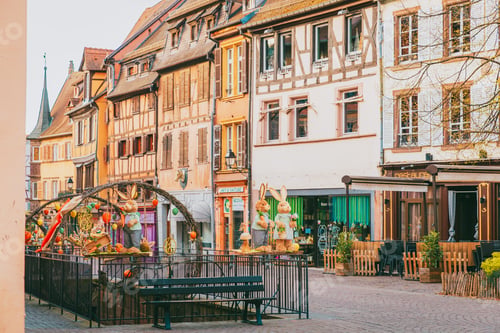 Preview: Festive Easter decorations along the scenic Lauch river canal in Colmar