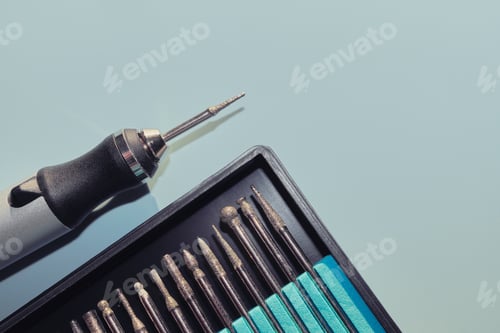 Preview: Micro polishing pen and varied bits for manicure or pedicure procedures