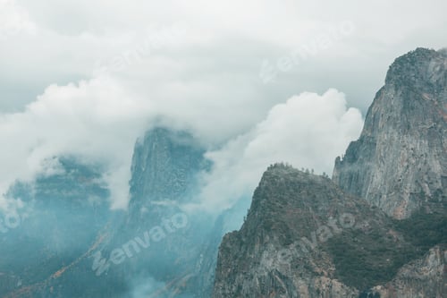 Preview: Fog in the mountains