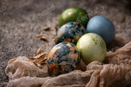 Preview: Easter eggs painted with natural dye