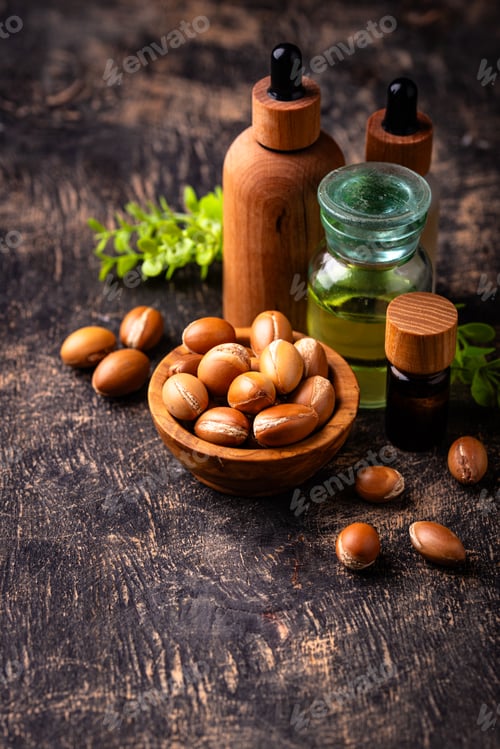 Preview: Moroccan argan seeds and oil for hair care