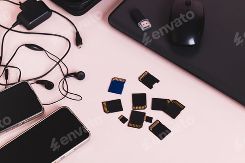 Preview: A freelancer's desktop tech gadget set