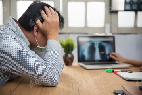 Preview: Serious patients are listening scan results from the doctor.