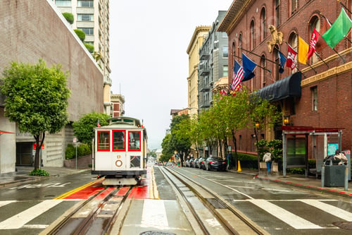 Preview: San francisco cable car on urban nob hill street