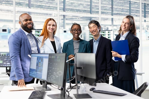 Preview: Working together, SoC architecture design and multiethnic team of technicians