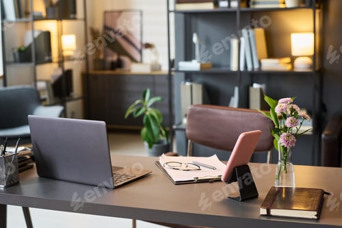 Preview: Therapist Office Workspace Supporting Couples Counseling Sessions
