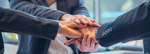 Preview: Banner Diversity multiethnic team business person meeting group of business people Present conferenc