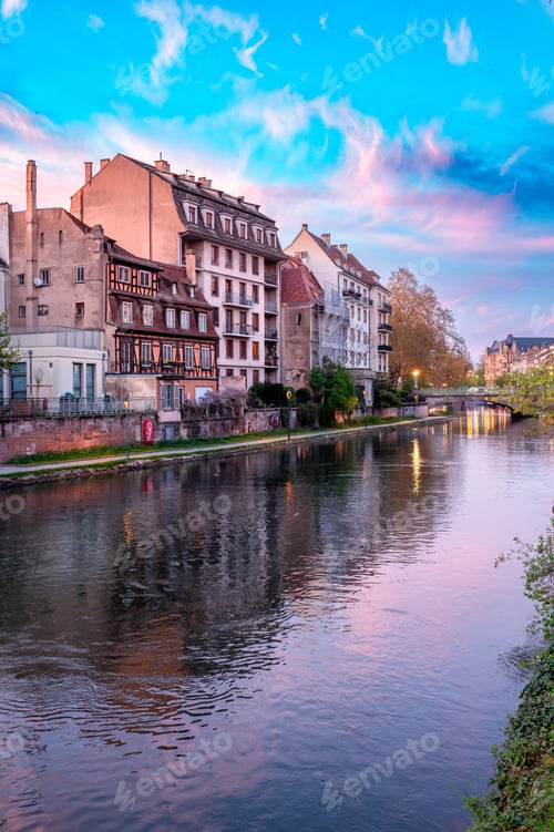 Preview: Historic Facades Reflected in Canal Water Spring Light