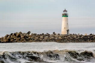 Santa Cruz Breakwater Light (Walton Lighthouse)
